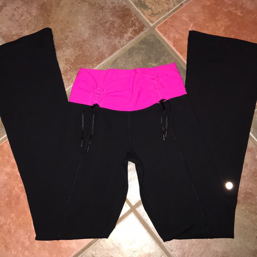 Like new Lululemon yoga workout pants Size 4